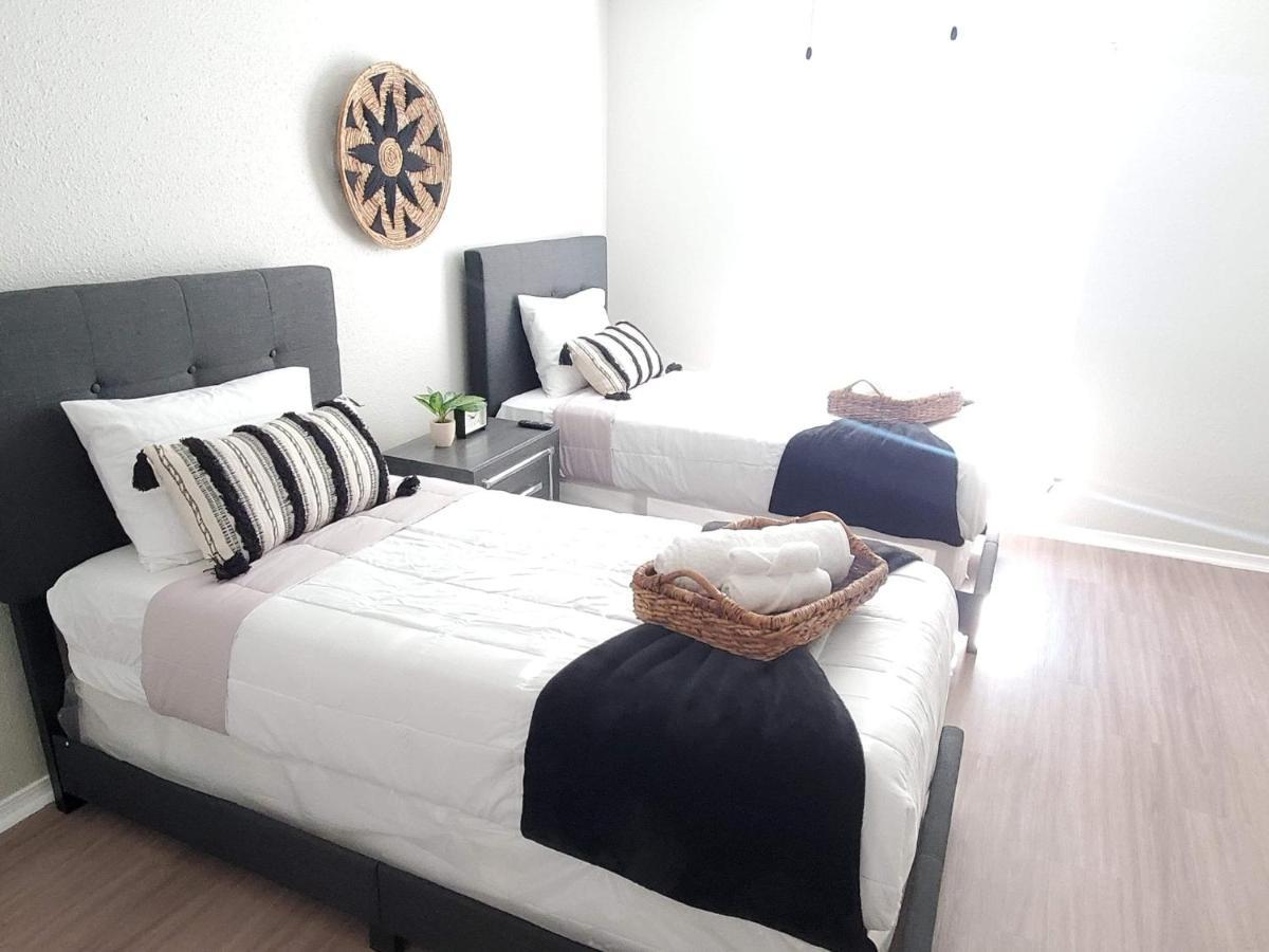 Fashionable Stylish Apartment Хюстън Екстериор снимка