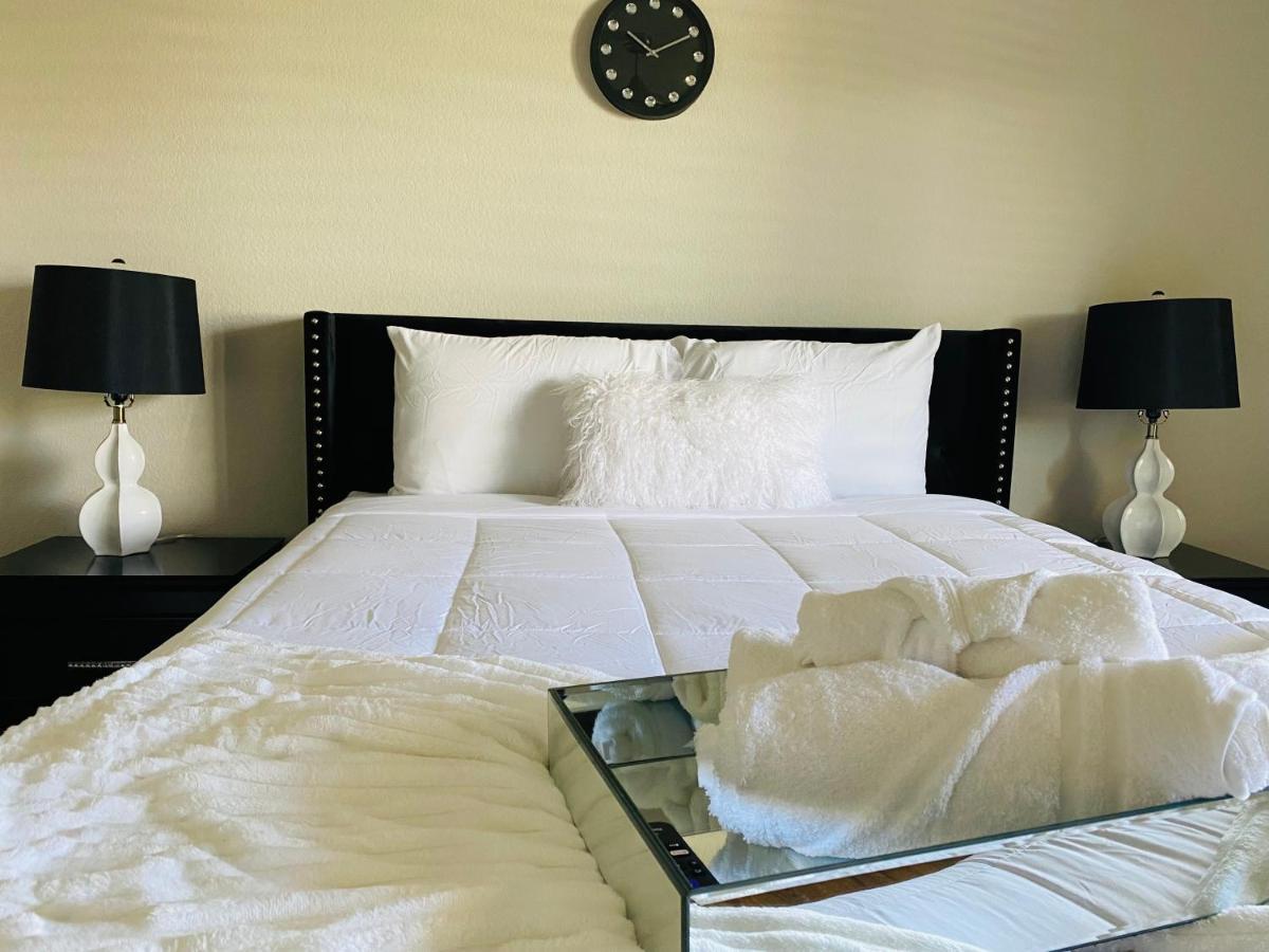 Fashionable Stylish Apartment Хюстън Екстериор снимка
