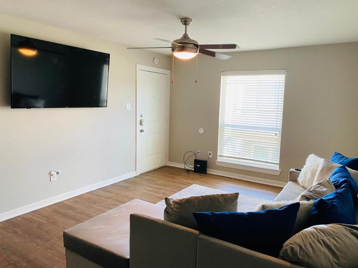 Fashionable Stylish Apartment Хюстън Екстериор снимка